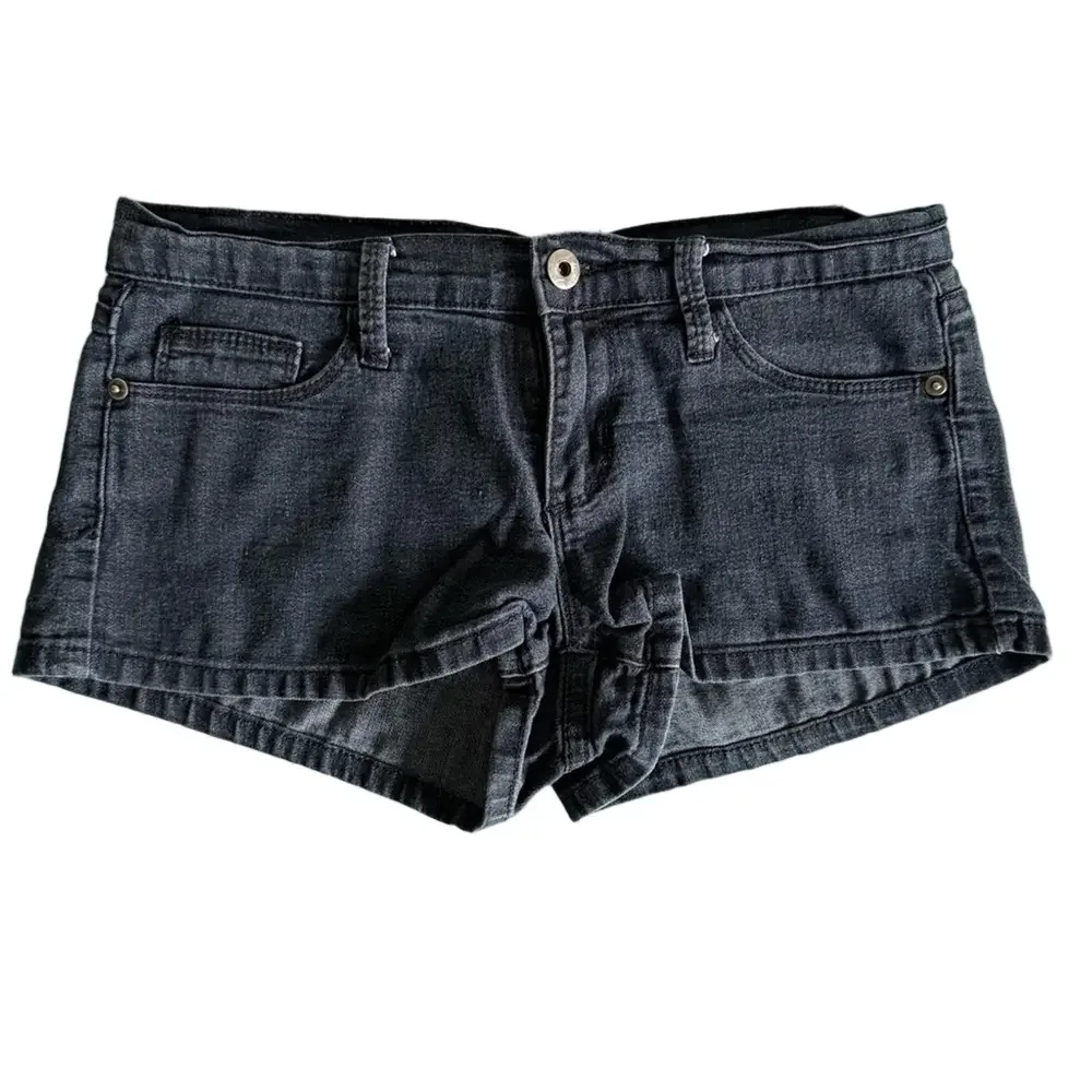 Forever 21 Black Jean Shorts Classic Style 26 - Picture 1 of 6